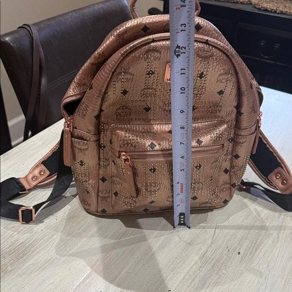 Source Unknown Visteos Metallic Rose Gold Backpack with Stud Accents - Picture 15 of 15